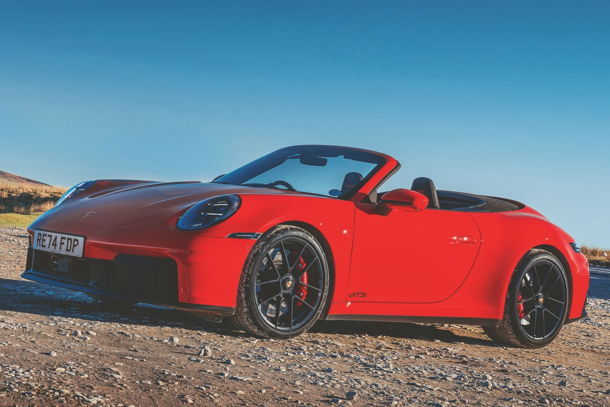 ポルシェ911 カレラ4 GTSカブリオレ(英国仕様)