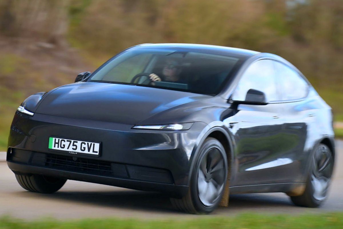 テスラ・モデルY ロングレンジRWD (英国仕様)