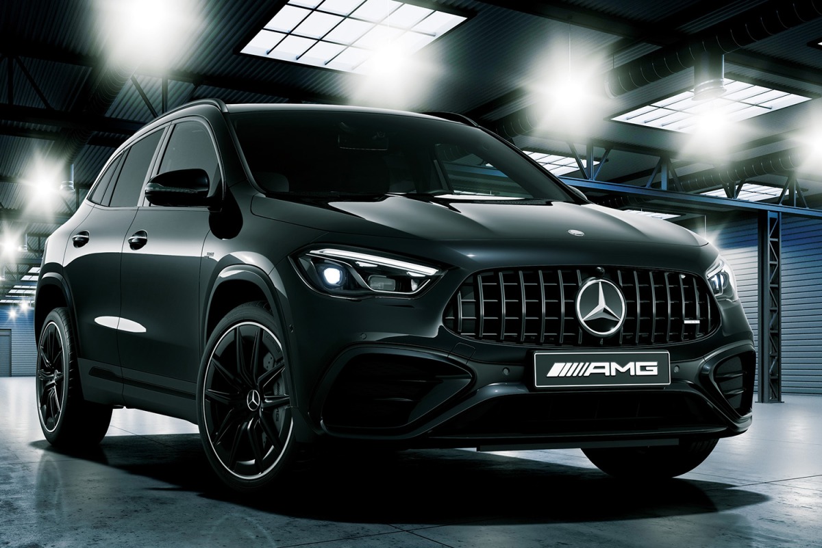 特別仕様車『メルセデスAMG GLA 35 4マチック・ブラック・マスターピース』を80台限定で発売。