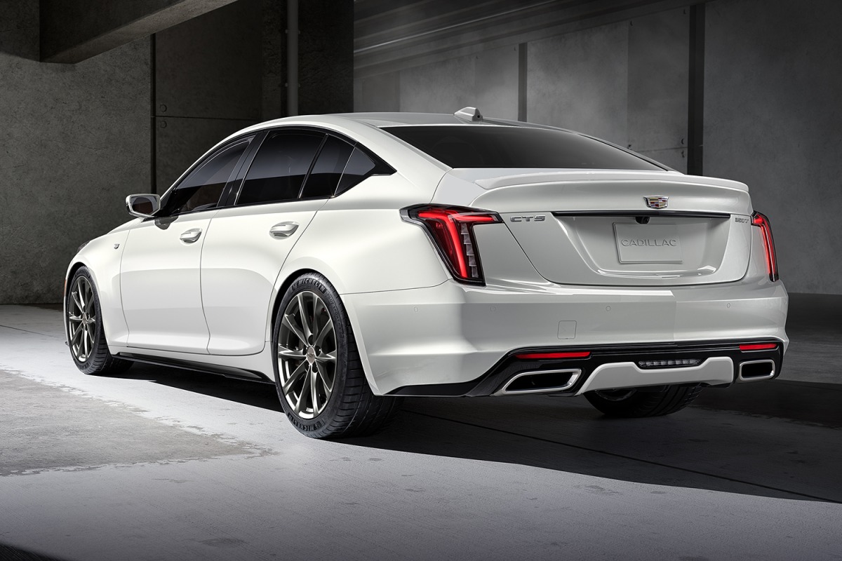 キャデラックCT5スポーツ