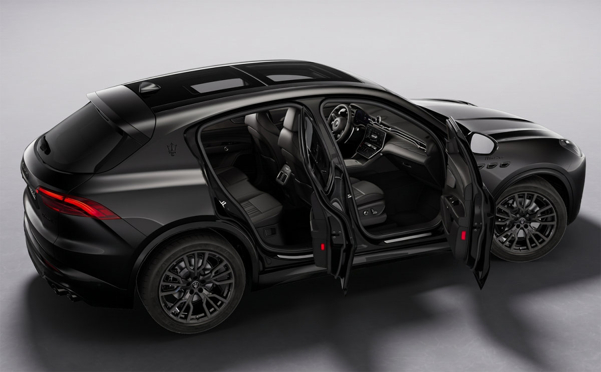 限定車『マセラティ・グレカーレ・モデナ・ネロ・インフィニート』。