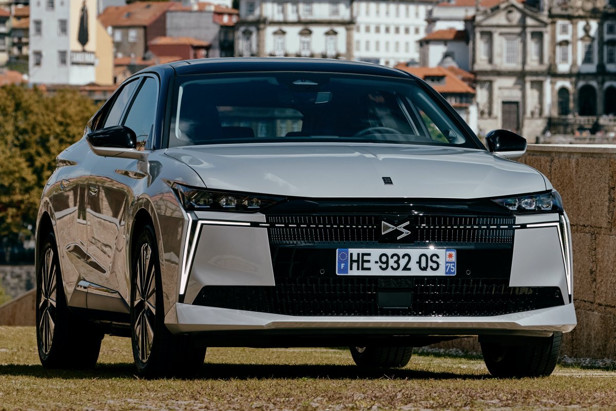 DS No4 E-テンス・パラス（欧州仕様）