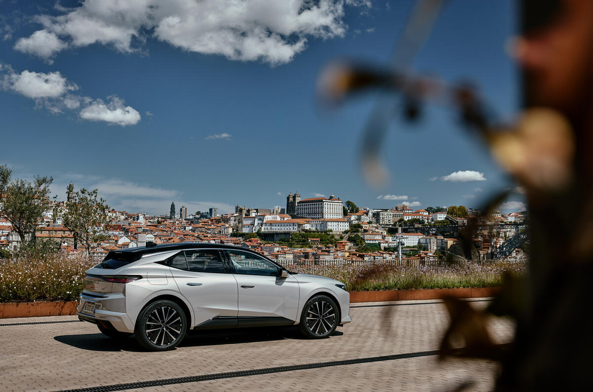 DS No4 E-テンス・パラス（欧州仕様）