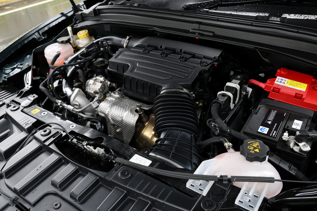 トナーレのパワーユニットは1.5L直4ターボとモーターを組み合わせたハイブリッド。