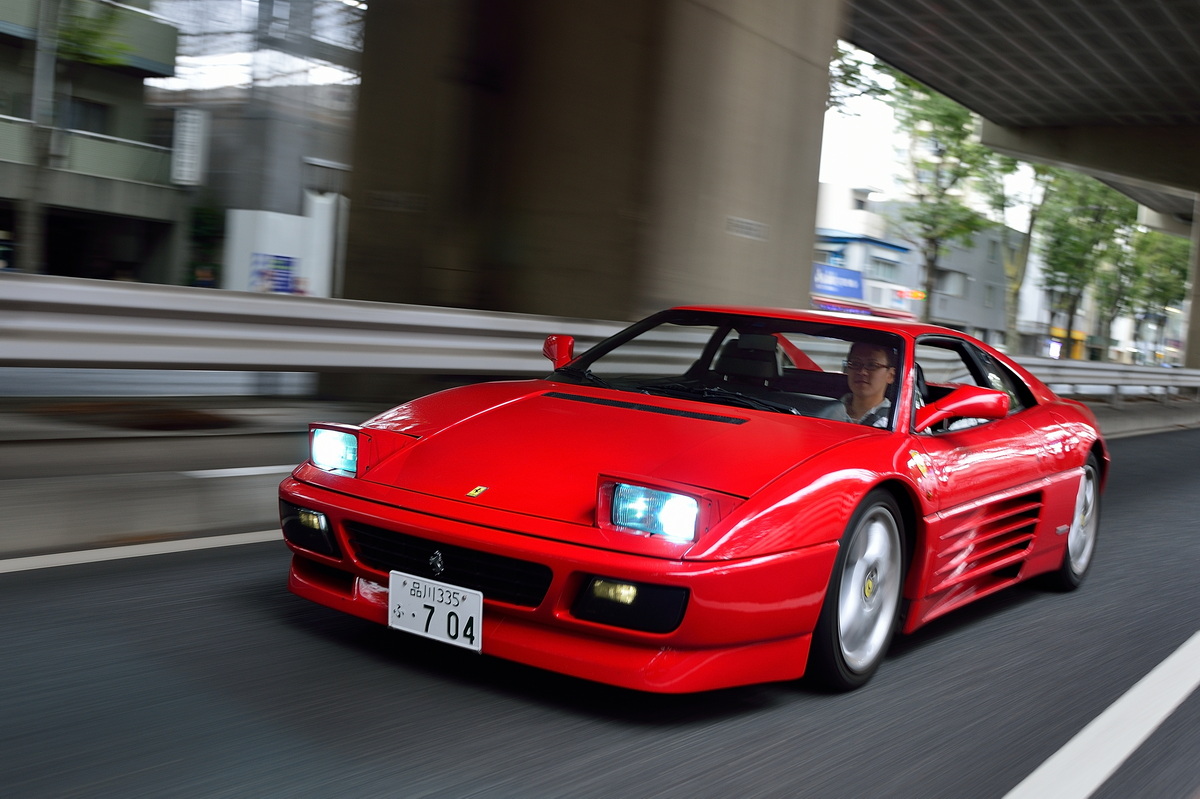 フェラーリに恋い焦がれた庶民は、無理してフェラーリを買えば、必ずシアワセになれた！