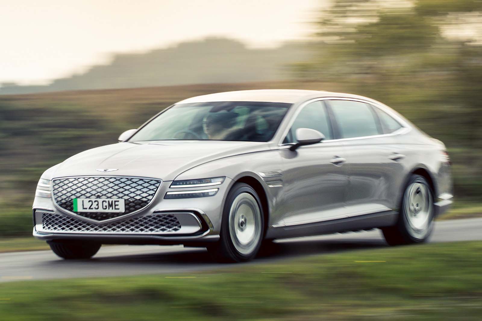 9. ジェネシス・エレクトリファイドG80