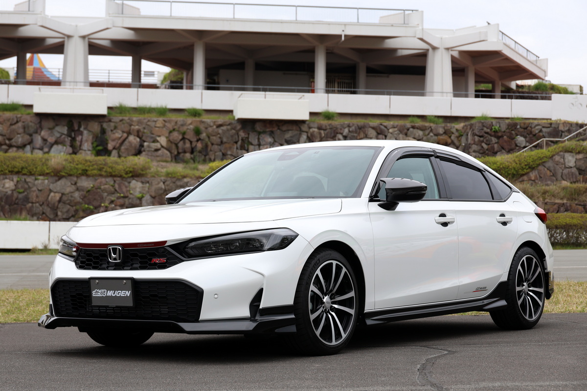 M-TEC（無限）は『ホンダ・シビックe:HEV RS』に、現在発売しているシビック用パーツを適用。