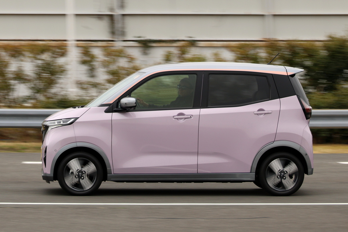 一充電あたりの走行可能距離はWLTCモードで180kmとなる。