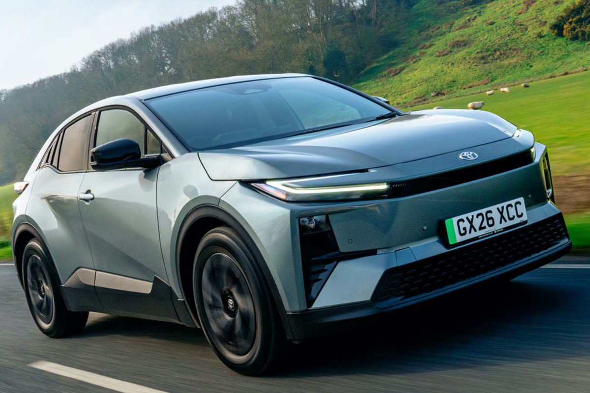 トヨタC-HR+ デザイン(英国仕様)