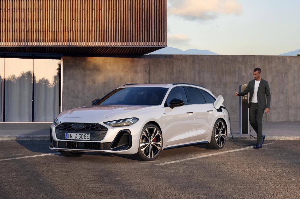 アウディA5アバント TFSI イー・ハイブリッド・クワトロSライン