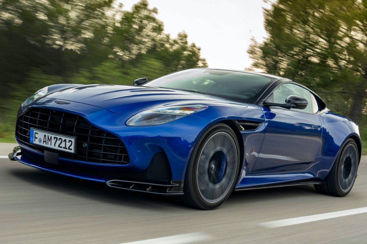 アストンマーティン DB12 S クーペ（欧州仕様）