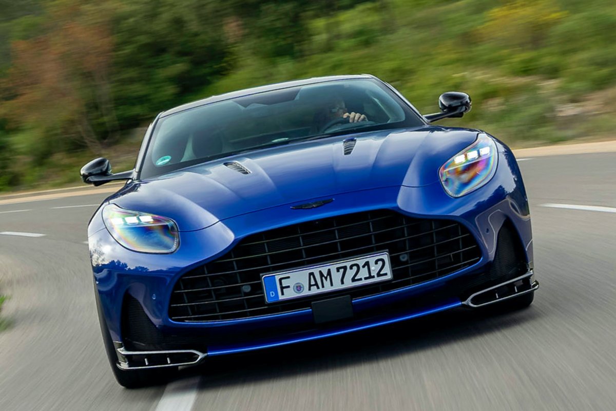 アストンマーティン DB12 S クーペ（欧州仕様）