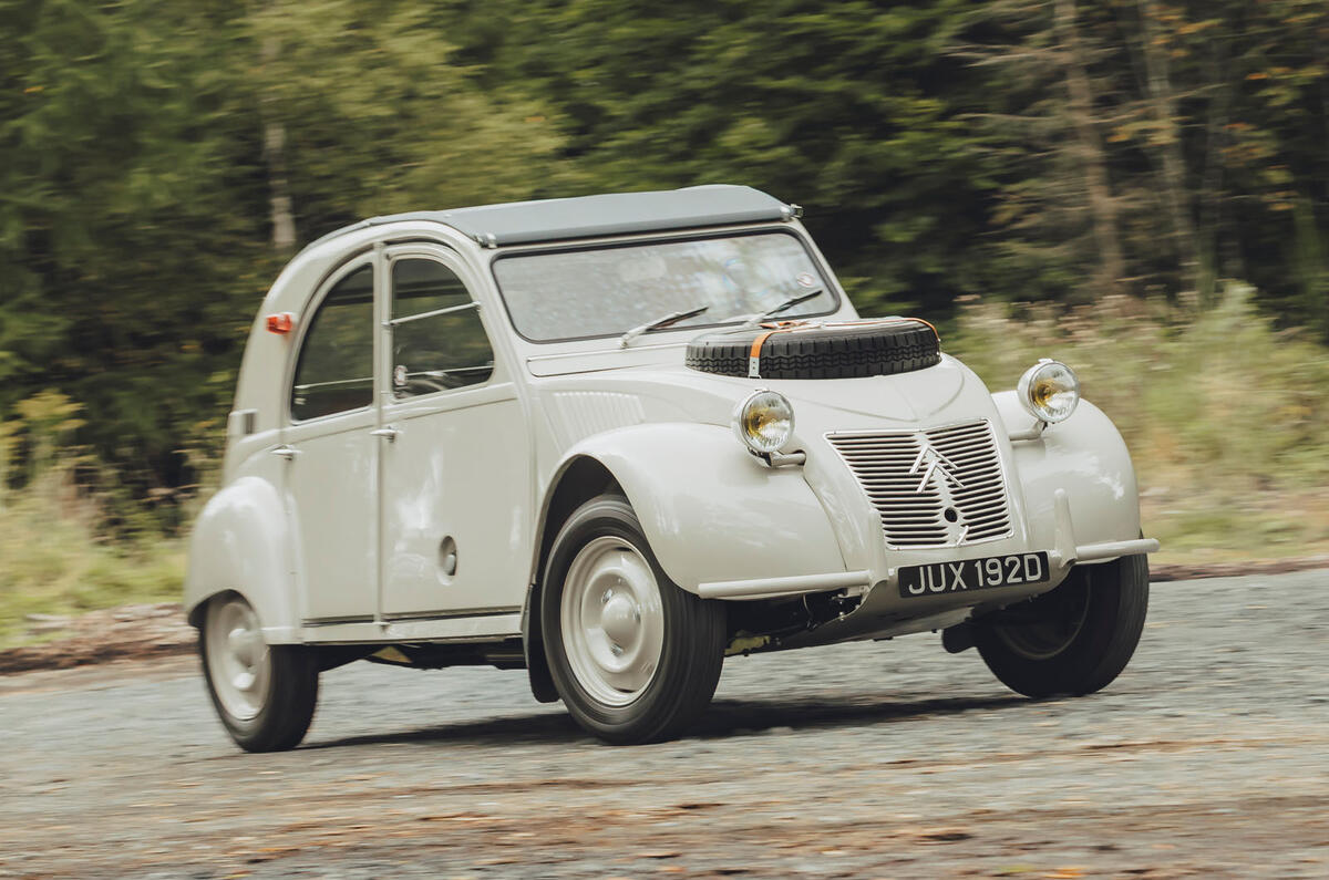 シトロエン2CVは戦後の欧州における自動車普及を支えた1台だ。