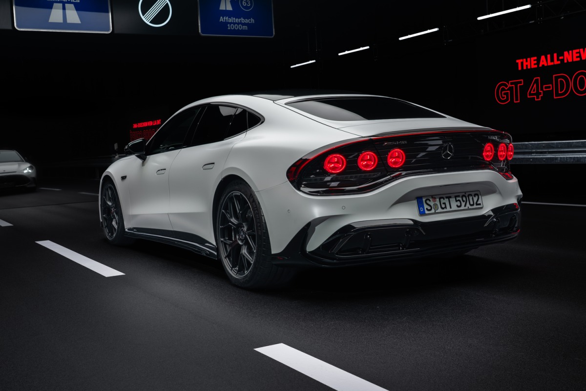 GT 4ドア・クーペ