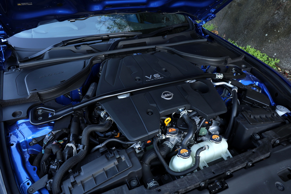 3LのV型6気筒DOHCツインターボ『VR30DDTT』。スペックは405ps/475Nmとなる。