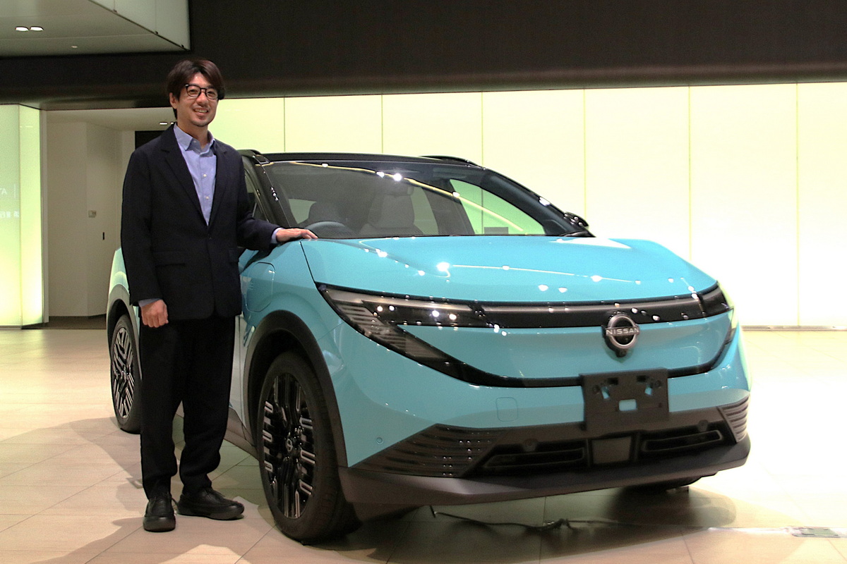 新型日産リーフを担当した、チーフデザイナーの田勢信崇さん。