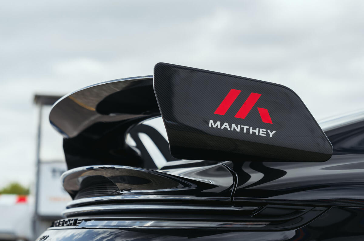 ポルシェ911 GT3 MR マンタイ・キット付き(英国仕様)