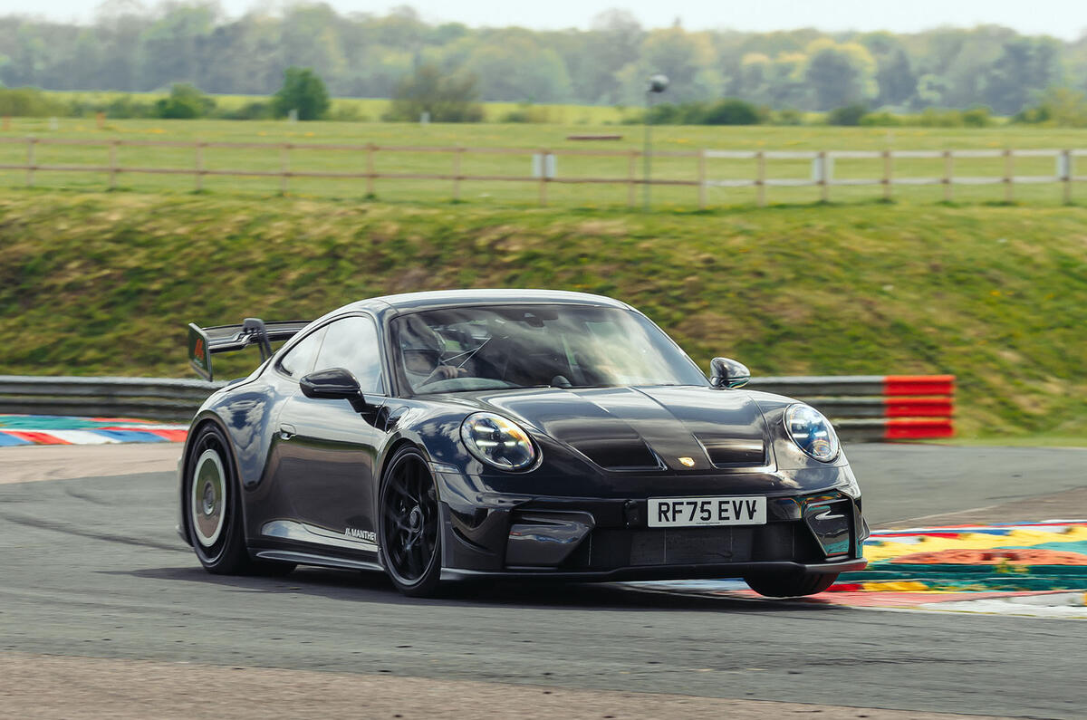 ポルシェ911 GT3 MR マンタイ・キット付き(英国仕様)