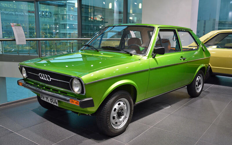 アウディ50（1974年）＊写真は1977年モデル