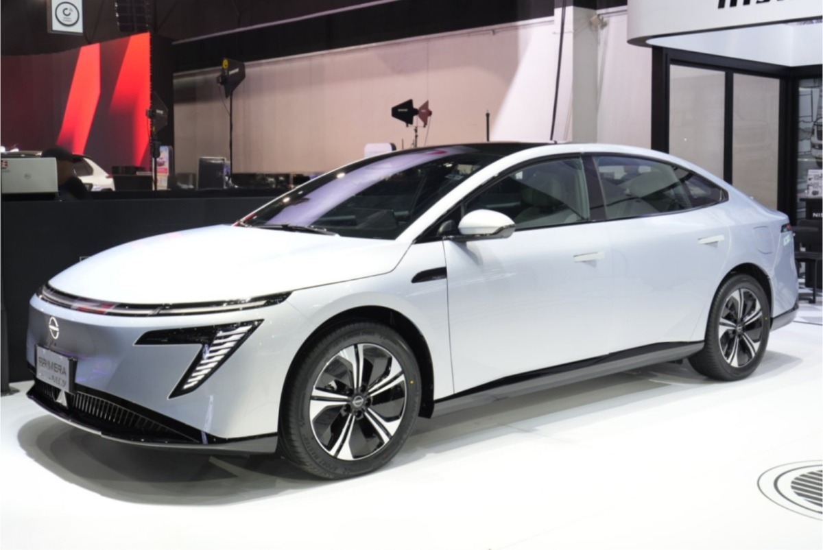 日産がPIMSで公開した『プリメーラEV』。