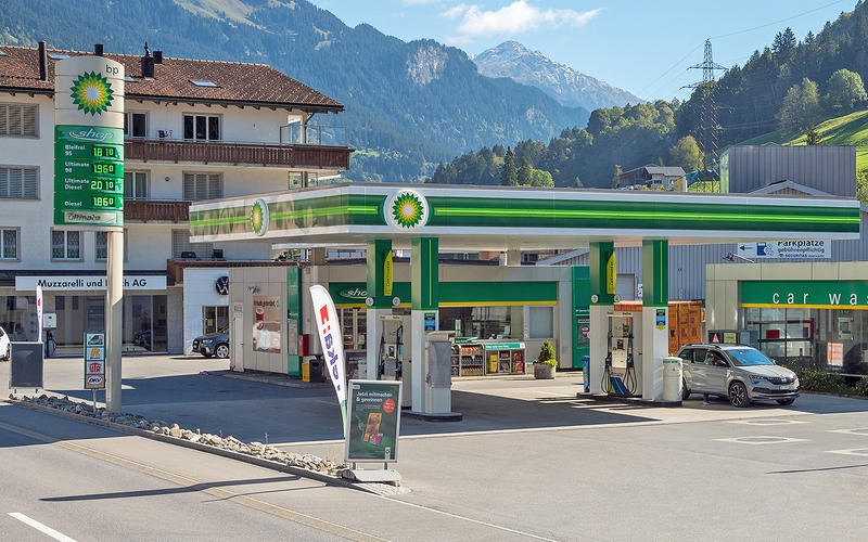 スイス:2.326ドル(約376.5円)