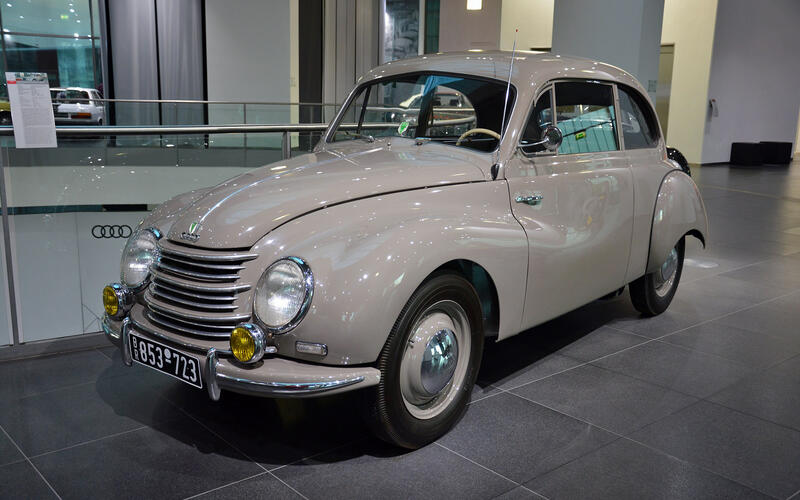 DKW F 89 P(1950年)*写真は1951年モデル