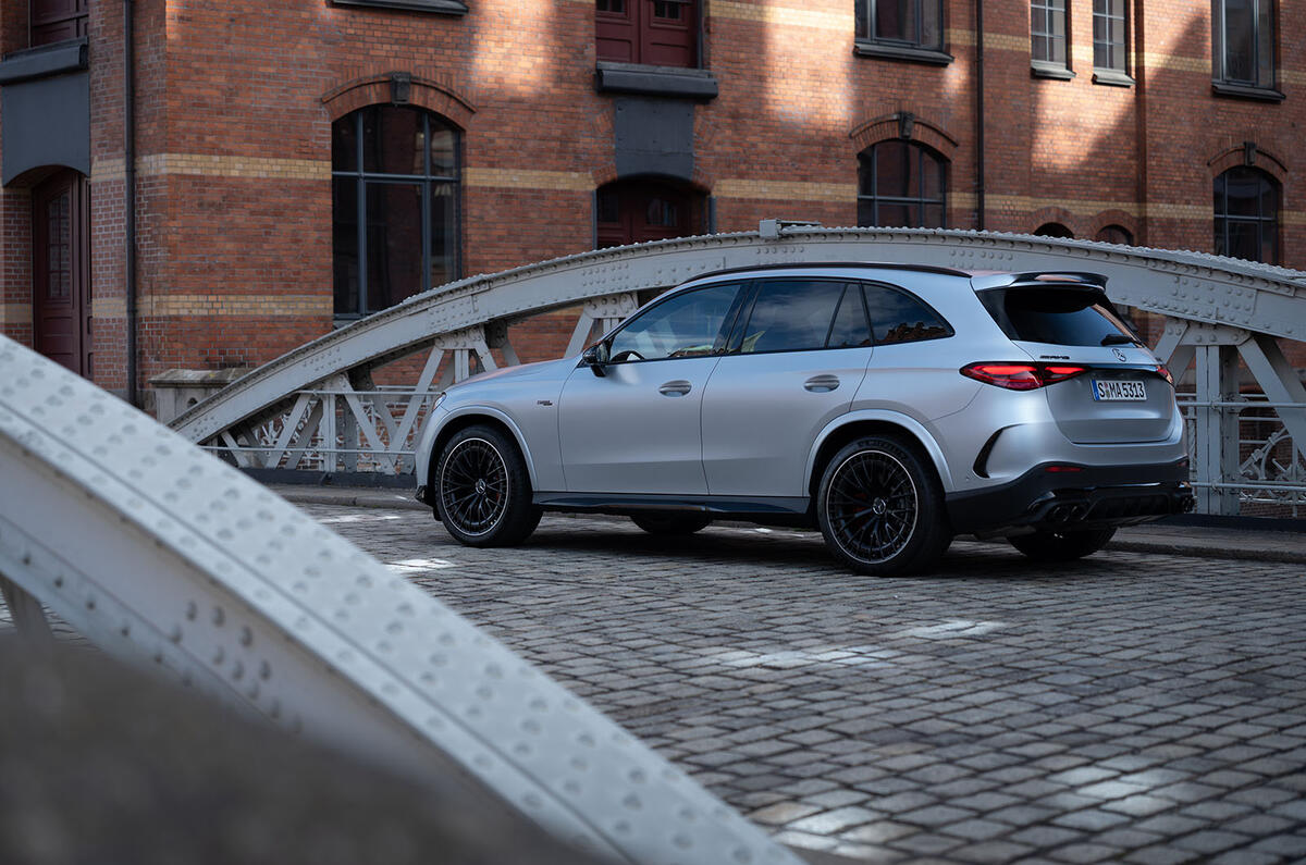メルセデスAMG GLC 53 4マティック＋ AMGプレミアム（欧州仕様）