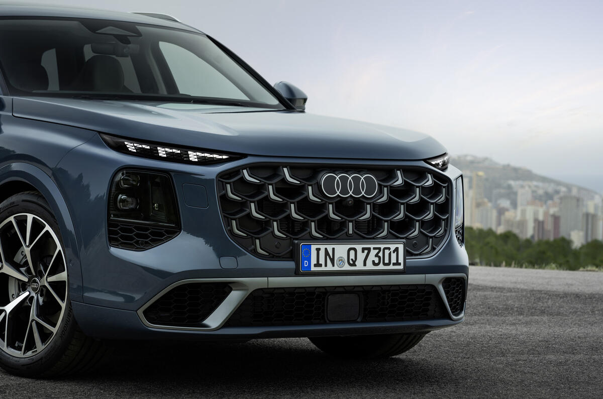 アウディQ7