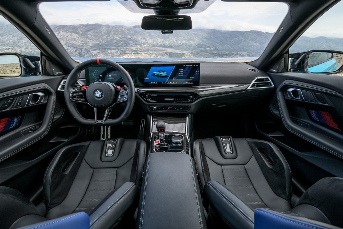 BMW M2 xドライブ