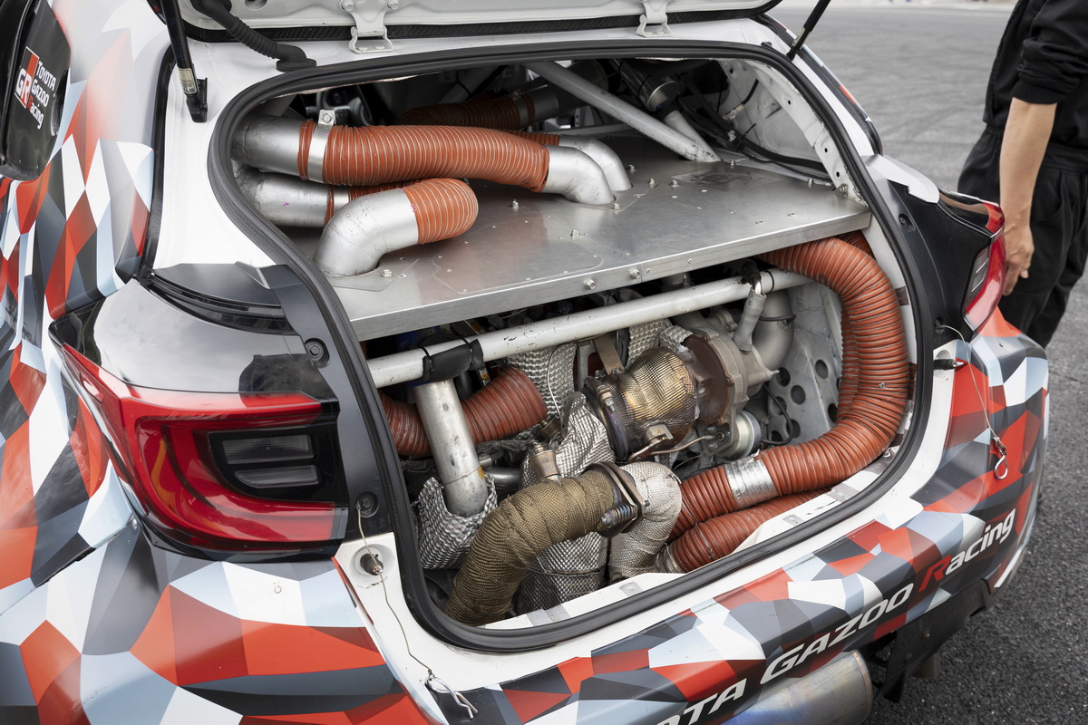 B〜Cセグメント級ミドシップ4WDスポーツという夢は実現するか?