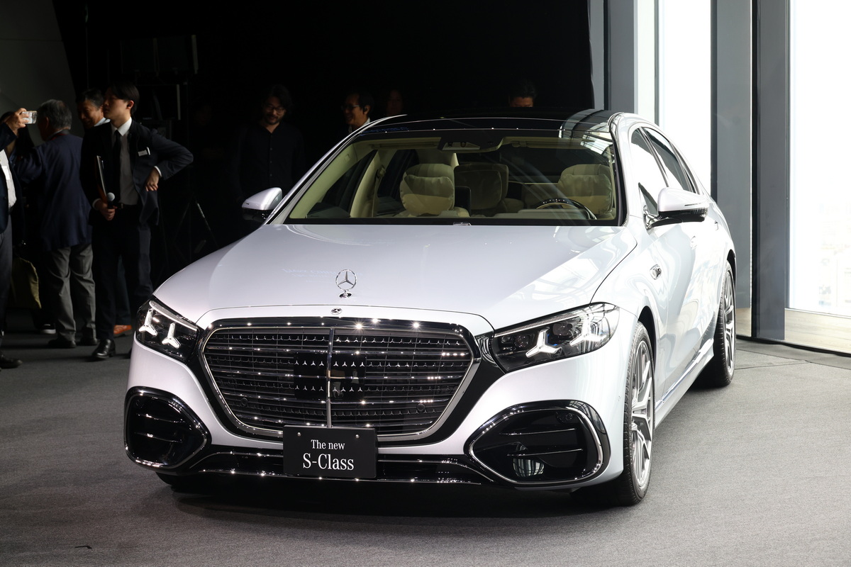 デザインが大きく変わったフロントまわり。写真は『S450d 4マティック』。