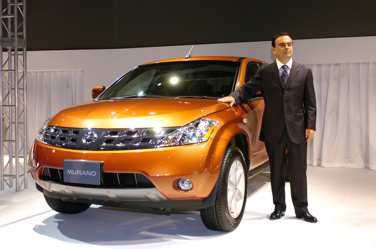 まずは2002年に北米市場向けのSUVとして発売された日産ムラーノ。
