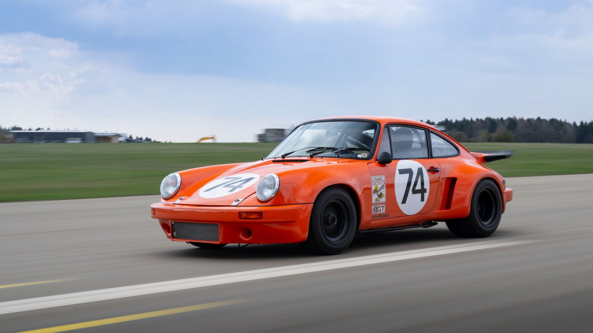 ポルシェ911カレラ R S R 休日クラシック・ポルシェ・アーカイブ #18】1974年ポルシェ911カレラ