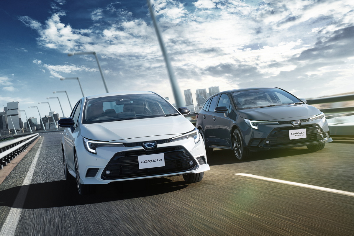 5月12日に一部改良し、9799台を販売したトヨタ・カローラが前月から4ランクアップ。