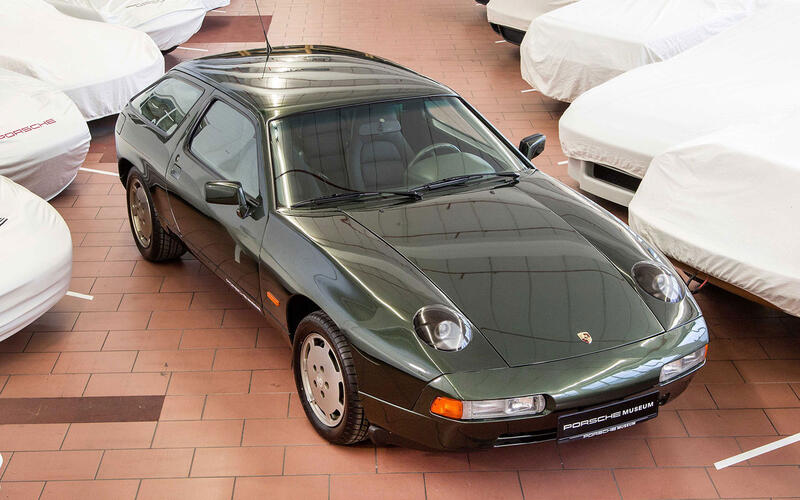 ポルシェ928-4（1984年）