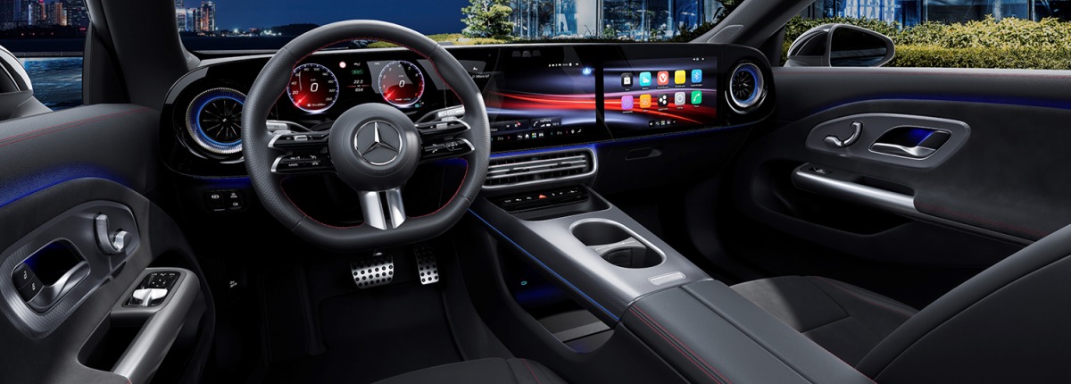 新型メルセデス・ベンツCLAの『MBUXスーパースクリーン』（CLA 180ローンチエディション）。