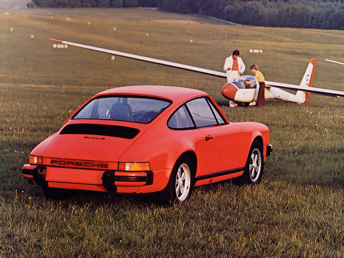 1976年ポルシェ911カレラ3.0