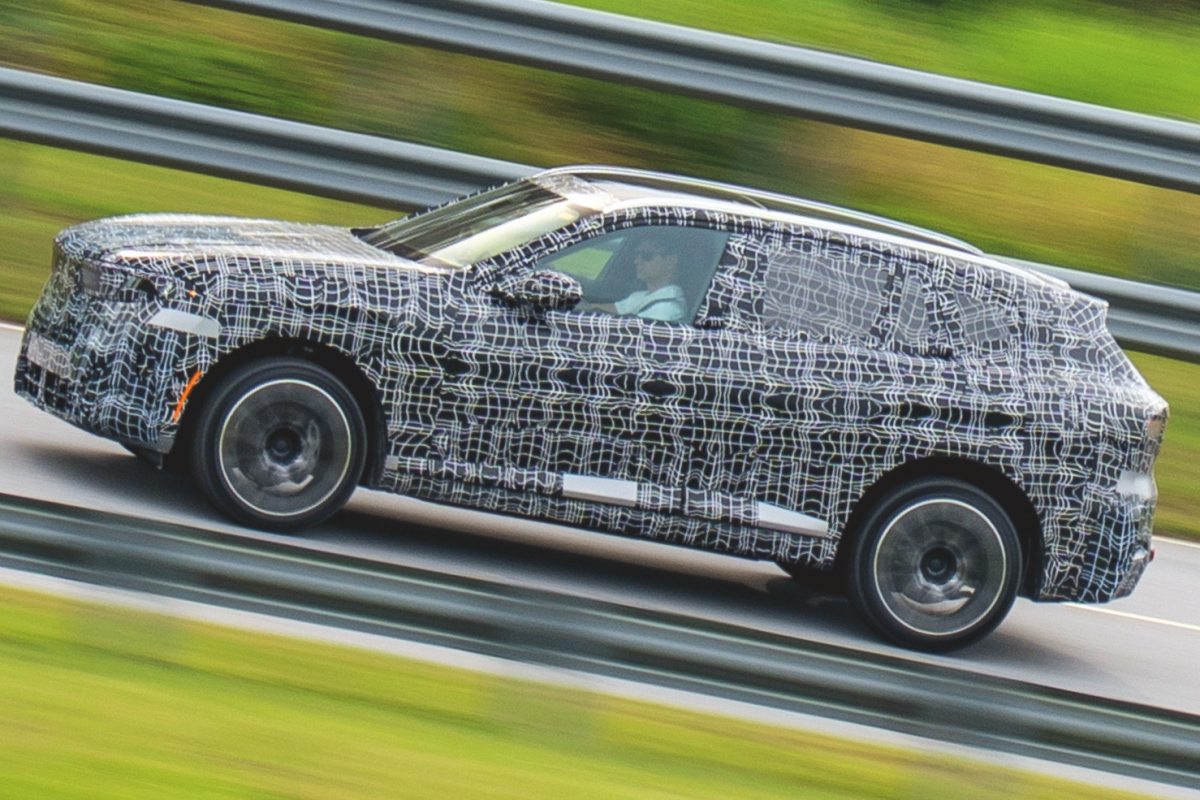 BMW iX5 60 xドライブ(プロトタイプ)