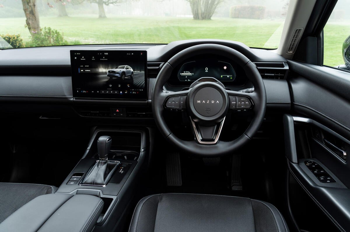 マツダCX-5 2.5 e-スカイアクティブG MHEV センターライン(英国仕様)