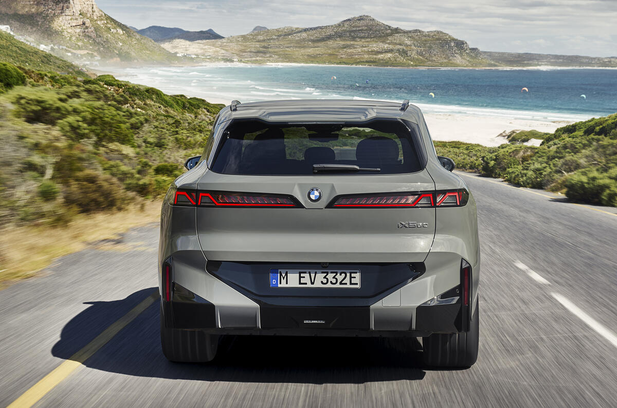 新型 BMW iX5(欧州仕様)