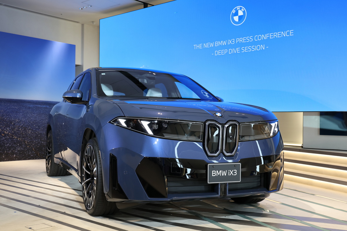 プレミアムコンパクトSUVである『BMW iX3』がフルモデルチェンジし日本で発売された。