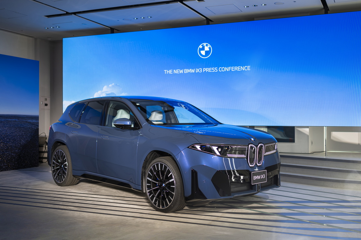 7月22日に『BMW iX3』が日本でも発表。BMWの次世代プロジェクト『ノイエクラッセ』、第1弾です。