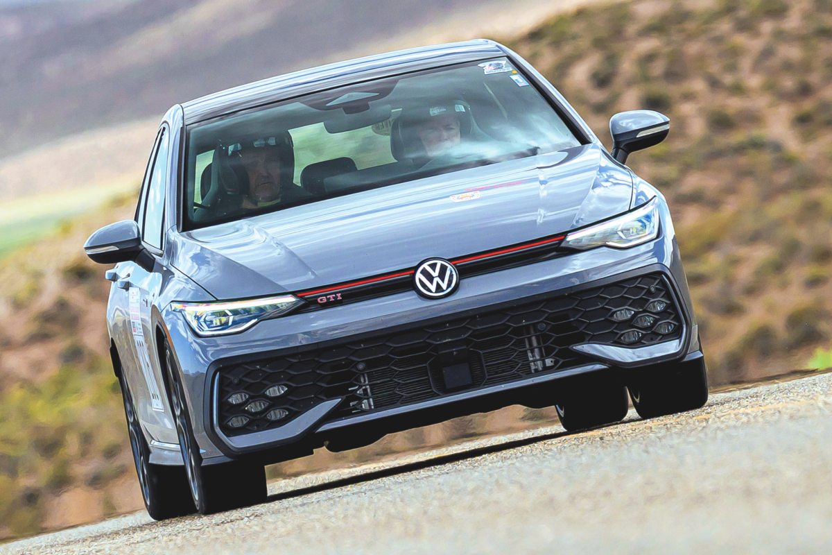 ネバダ・オープンロード・チャレンジへ挑むフォルクスワーゲン・ゴルフ GTI
