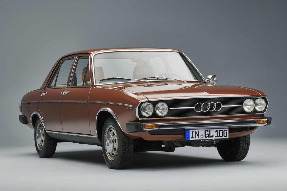 現代まで続くA6の起源は、1968年に登場した初代アウディ100だ。