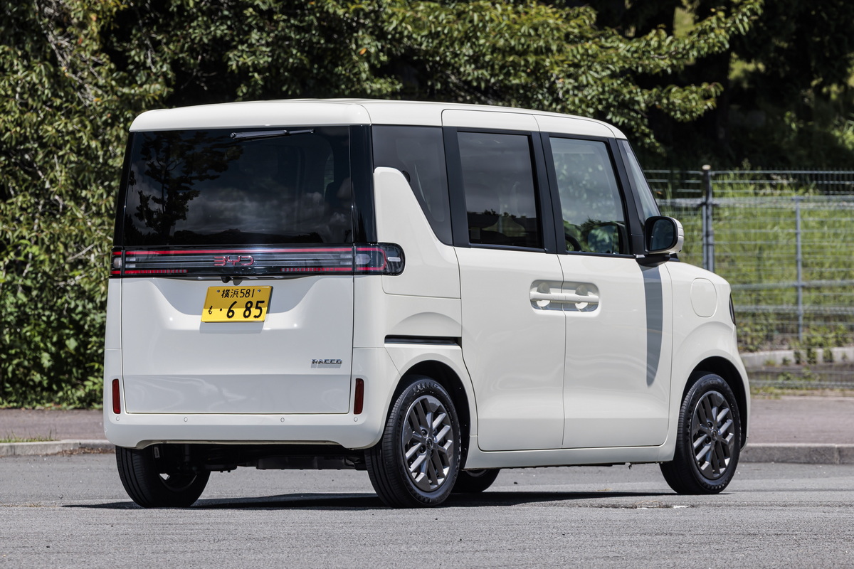 試乗車の『ラッコ300プレミアム』の航続距離は、カタログスペックで320kmとなる。