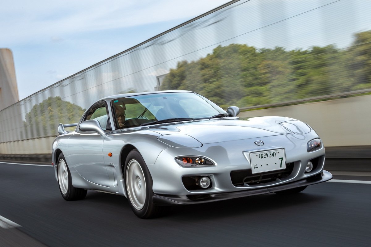 日本一有名となったサンライトシルバーのRX-7を渡辺敏史が取材。