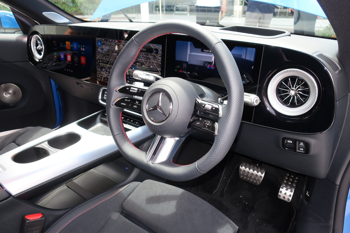 車載インフォテインメントシステム『MBUX』はMB.OSにより第4世代となった。