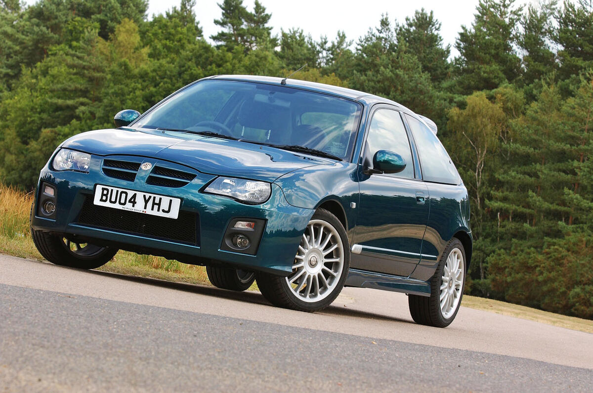 後期型のMG ZR(今回のオーナーとは無関係の車両)