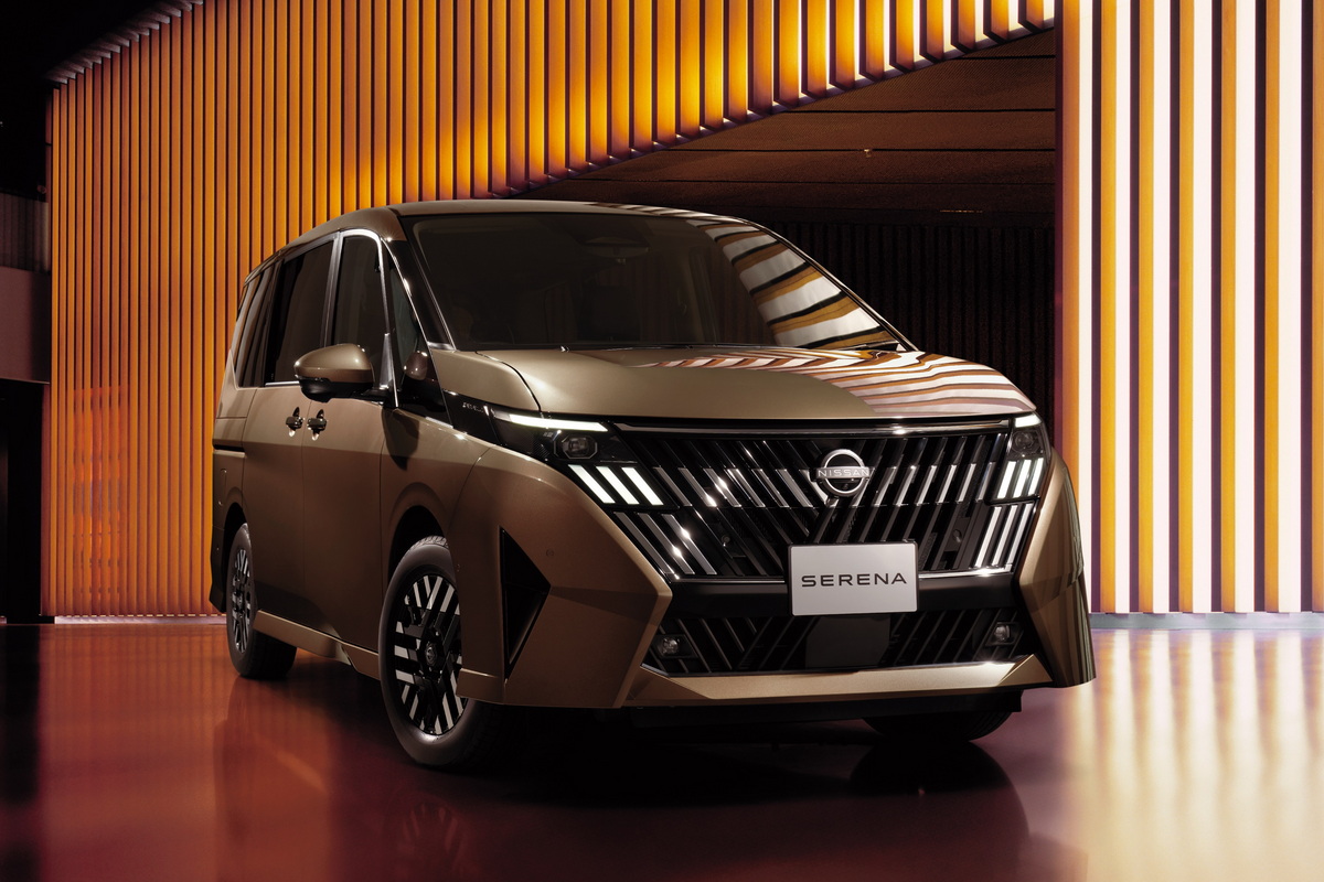 日産セレナは今年で35周年を迎えるロングセラーミニバン。現行モデルは6代目となる。