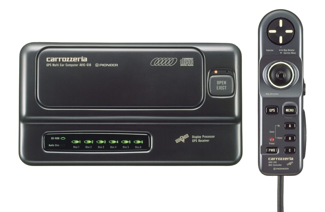 2世代目となるGPSカーナビ、AVIC-G10。